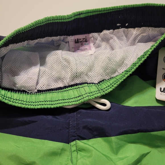 Boys Size Large Swim Trunks with mesh liner - Picture 2 of 2